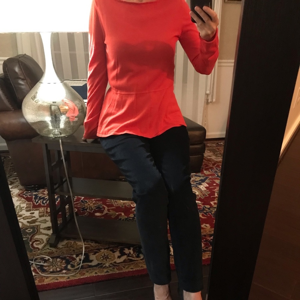 Jones New York bright red top, size S